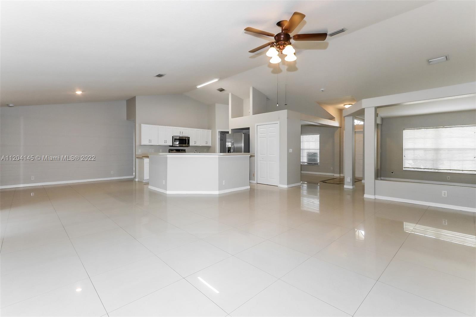 PORT ST LUCIE SECTION 33 - Residential Lease