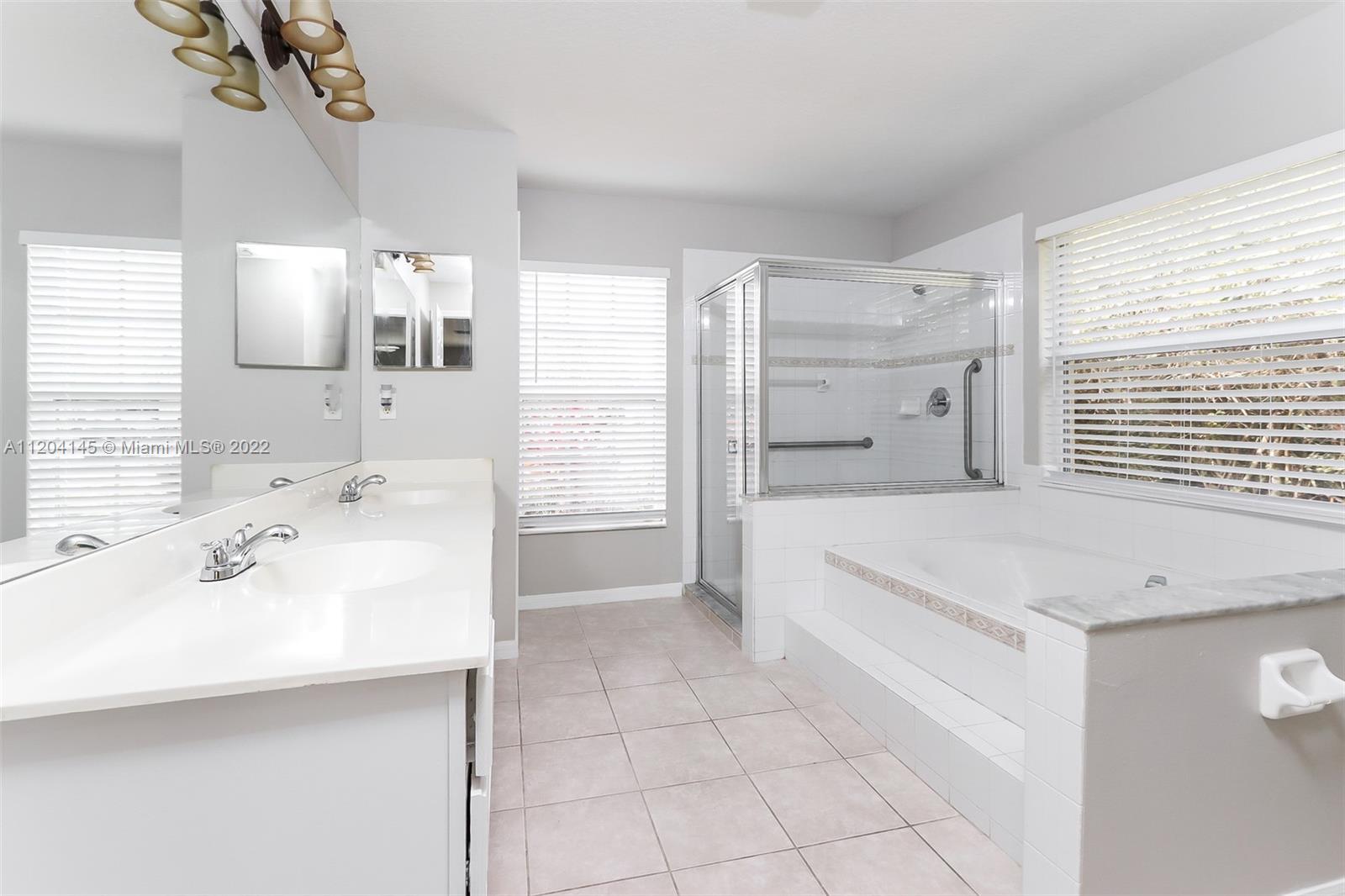 PORT ST LUCIE SECTION 33 - Residential Lease