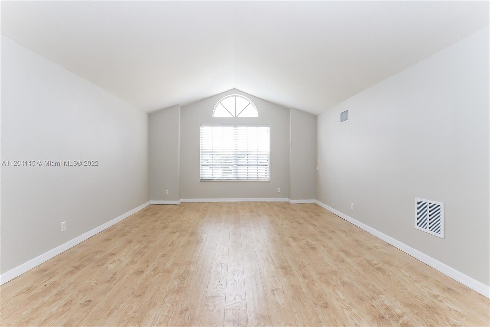 PORT ST LUCIE SECTION 33 - Residential Lease