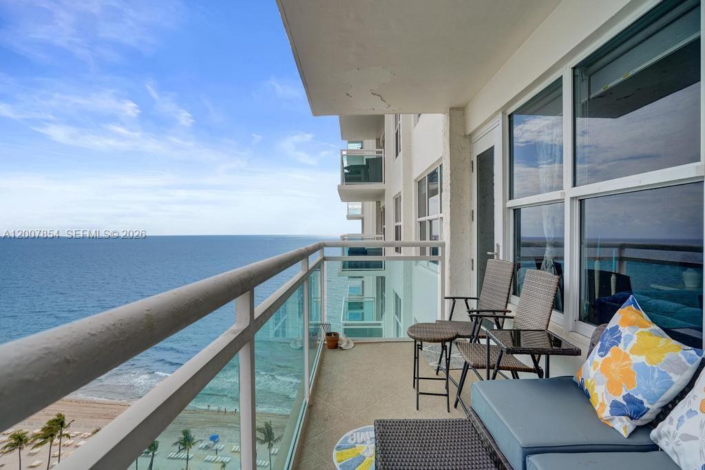 PLAYA DEL MAR CONDO - Residential