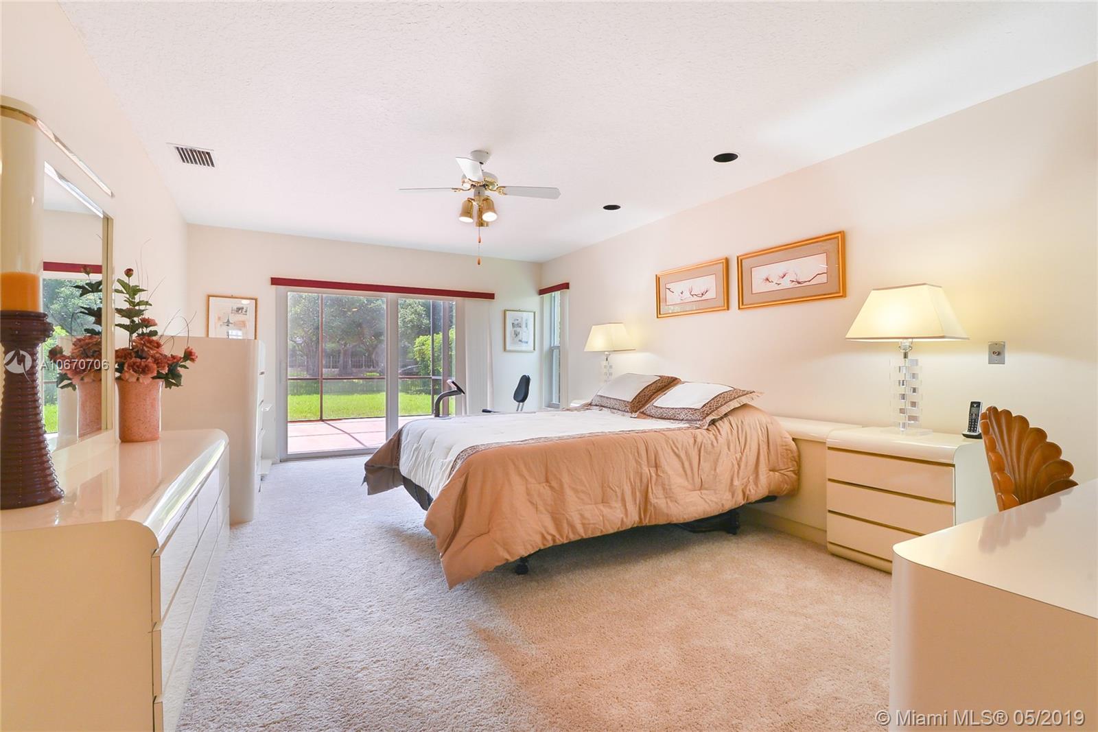 EMBASSY LAKES ESTATES - Residential