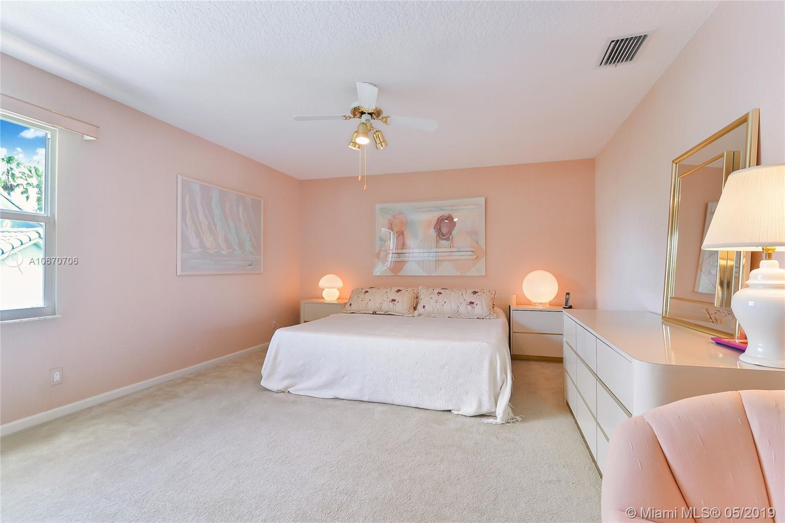 EMBASSY LAKES ESTATES - Residential