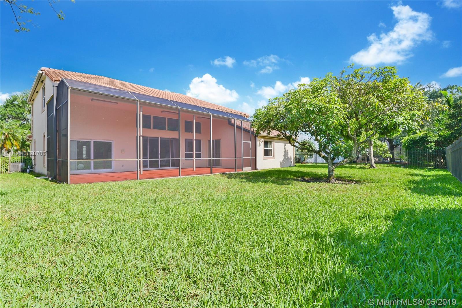 EMBASSY LAKES ESTATES - Residential