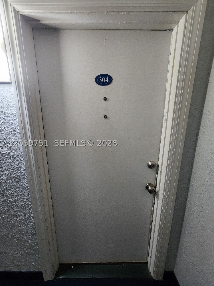 2016 Bay Dr 304