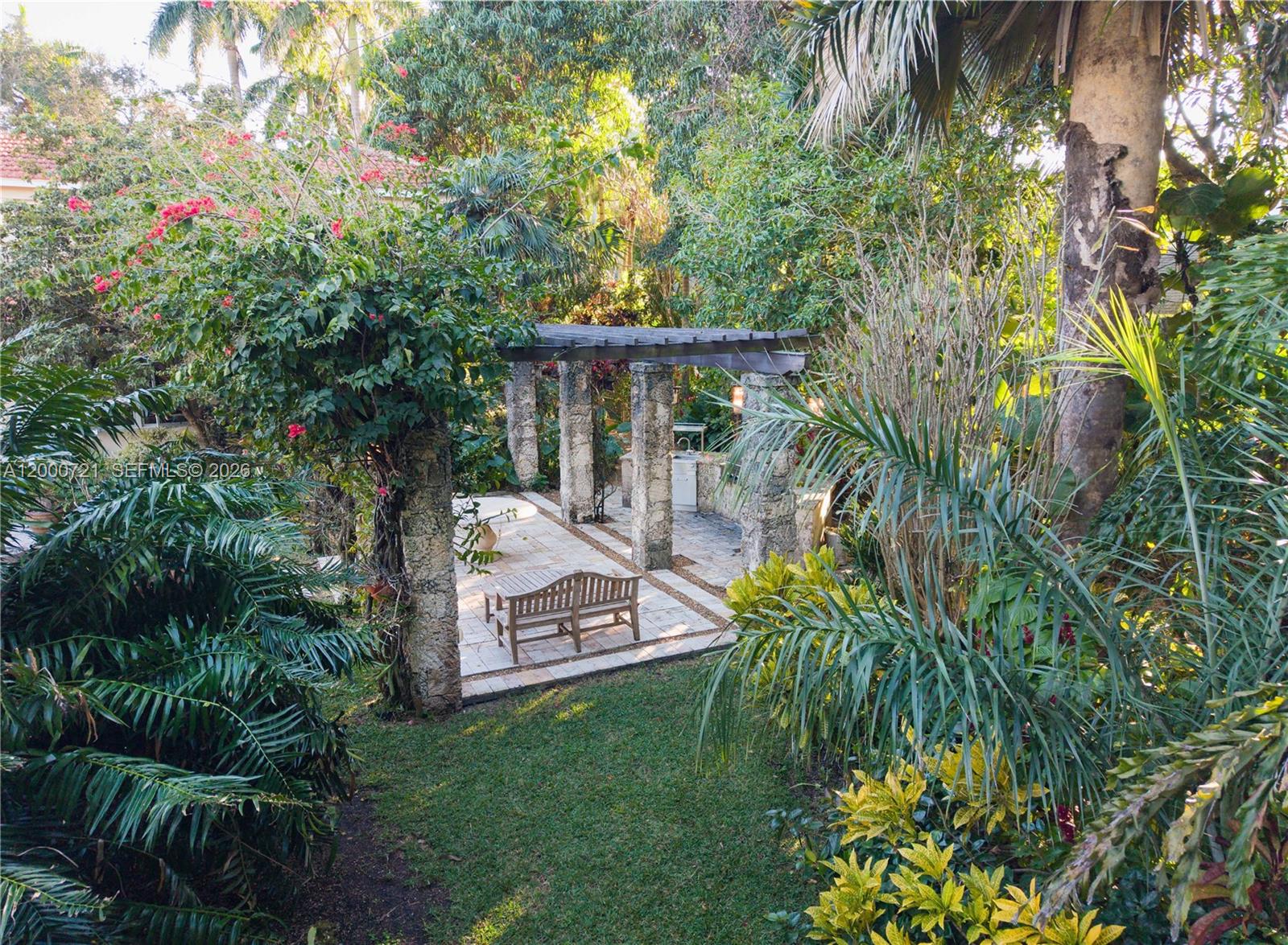 COCOA PLUM HEIGHTS SUB - Land