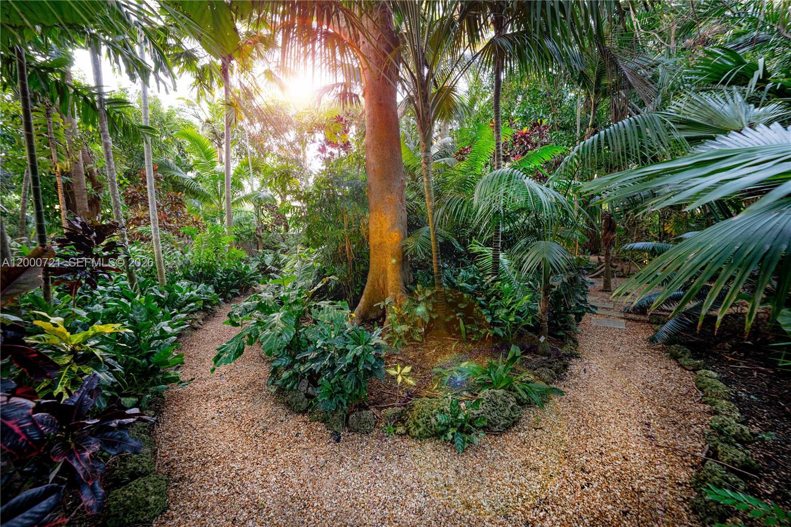 COCOA PLUM HEIGHTS SUB - Land