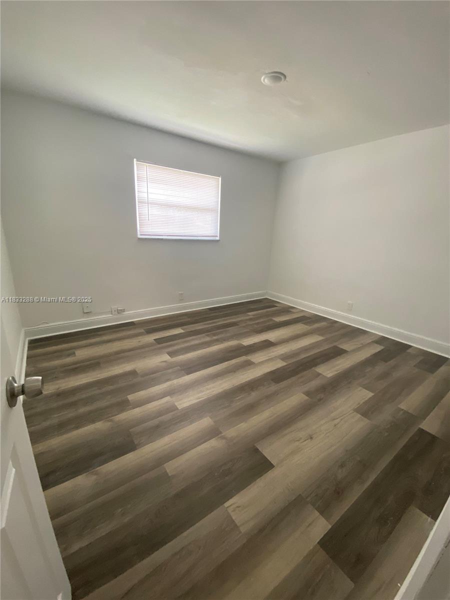 NORTH HOLLYWOOD - Residential