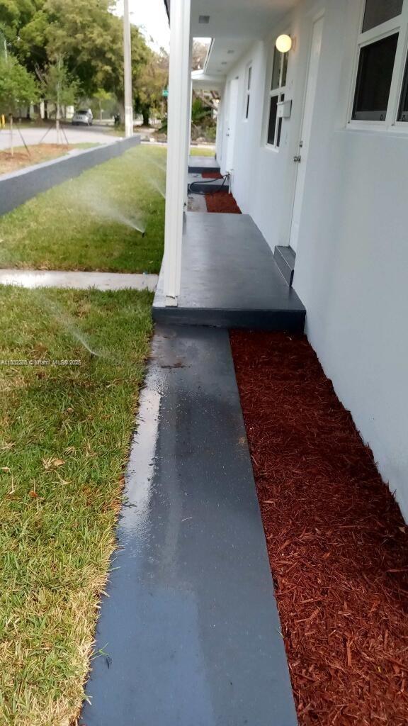 NORTH HOLLYWOOD - Residential