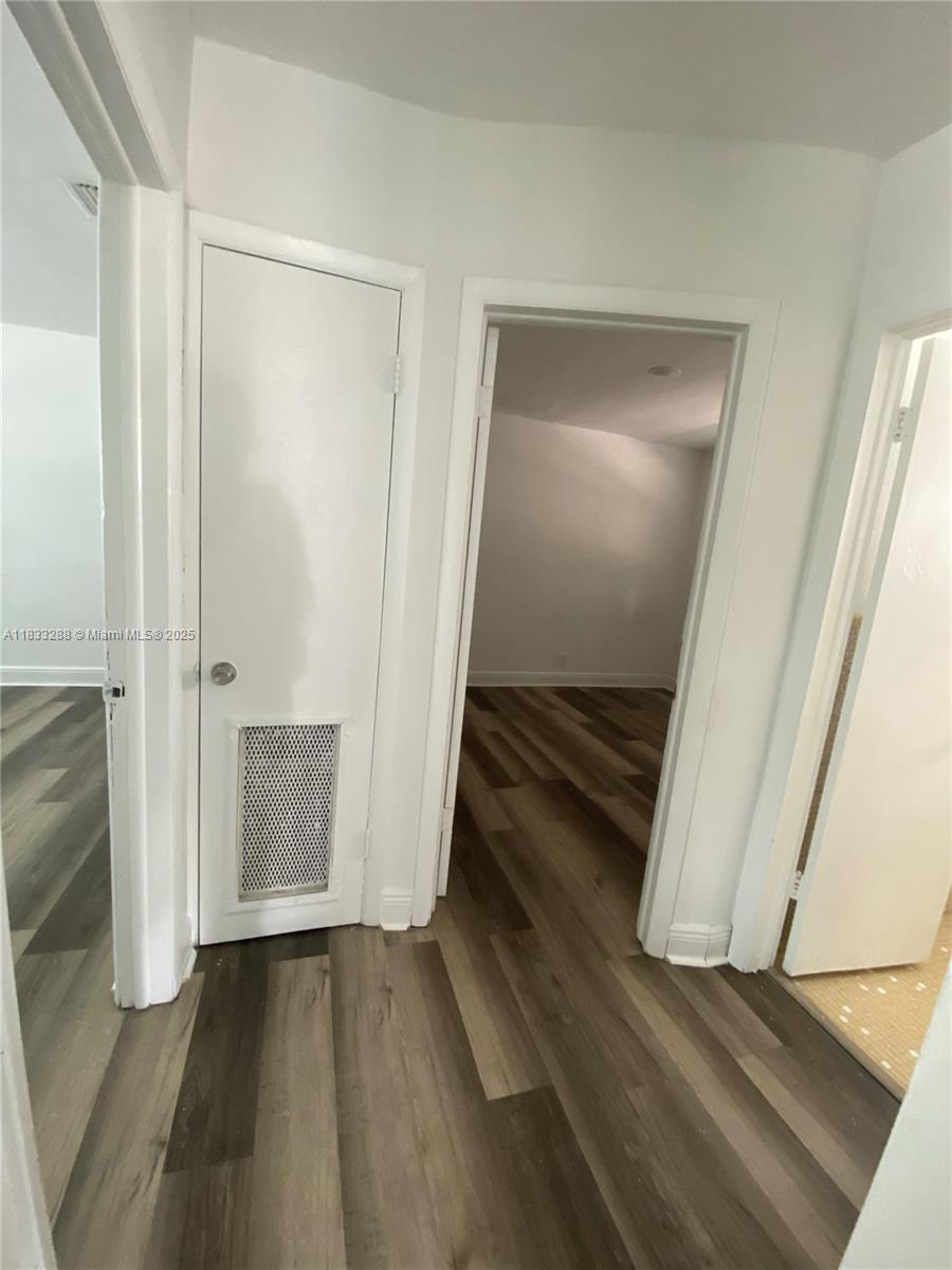 NORTH HOLLYWOOD - Residential