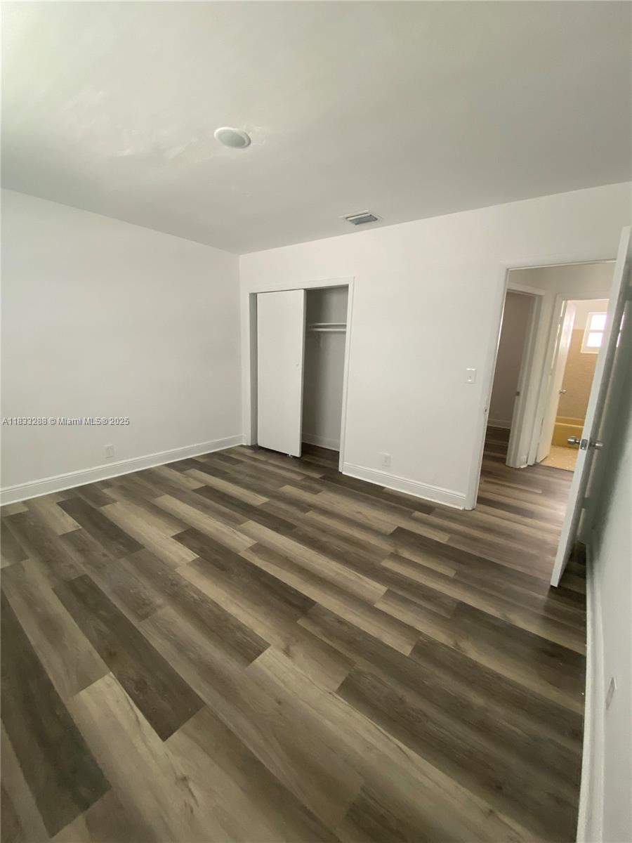 NORTH HOLLYWOOD - Residential