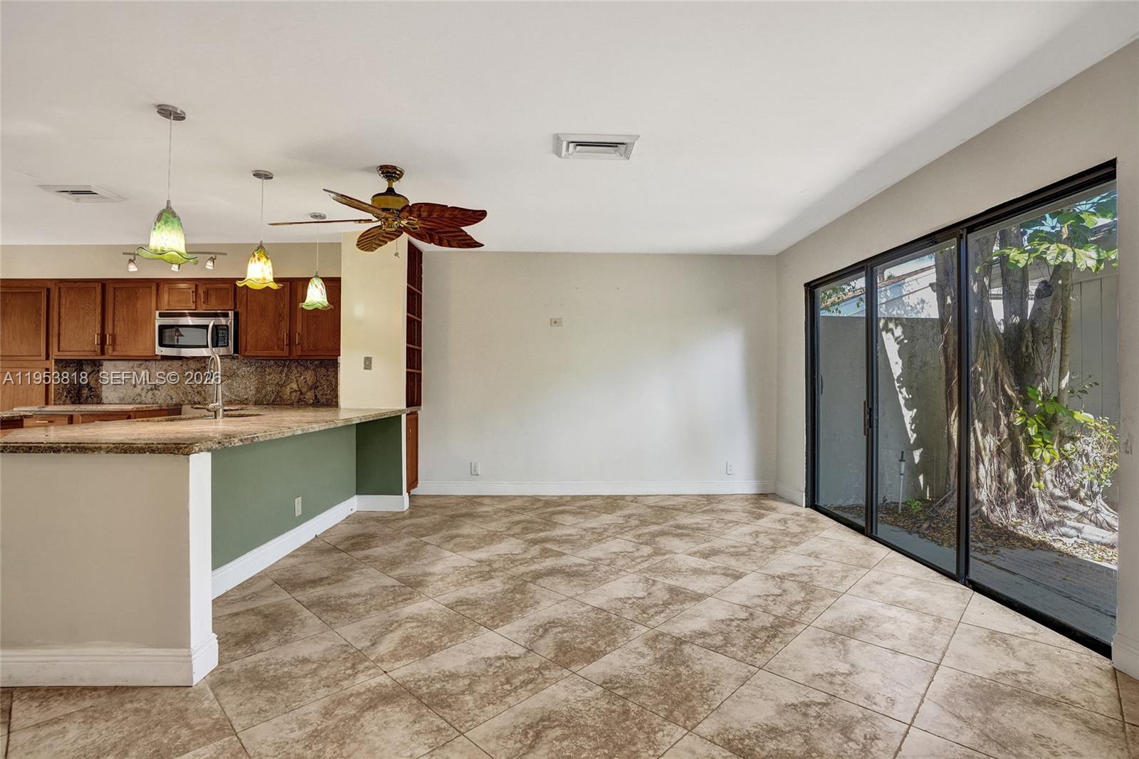 BAYTOWNE OF JONATHANS LAN - Residential