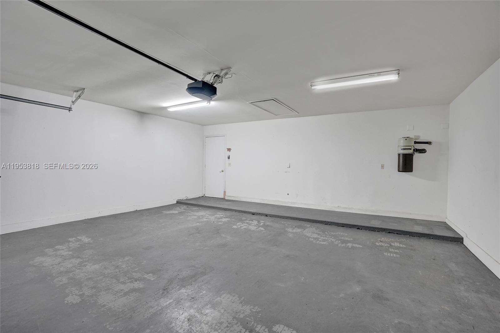 BAYTOWNE OF JONATHANS LAN - Residential