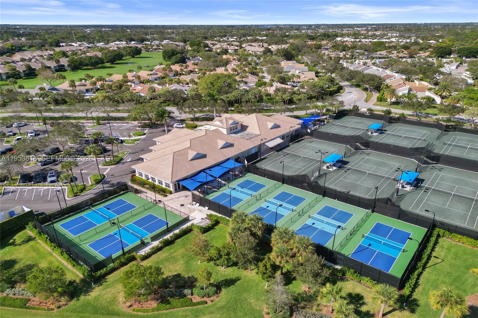 BAYTOWNE OF JONATHANS LAN - Residential