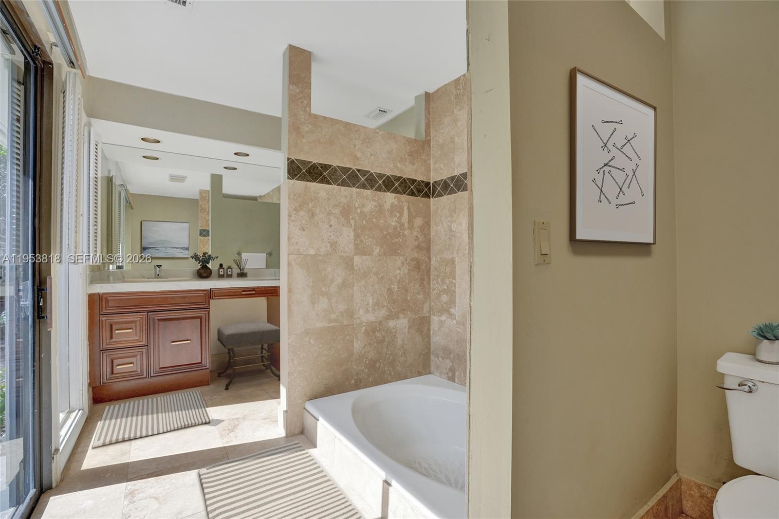 BAYTOWNE OF JONATHANS LAN - Residential