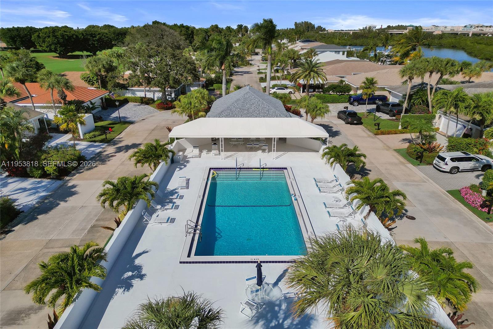 BAYTOWNE OF JONATHANS LAN - Residential