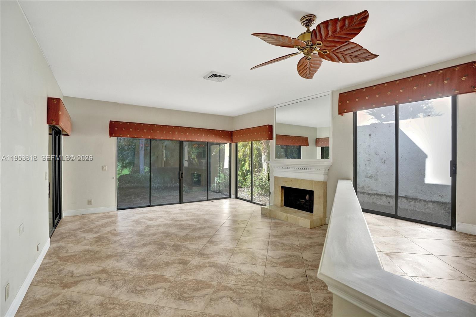 BAYTOWNE OF JONATHANS LAN - Residential