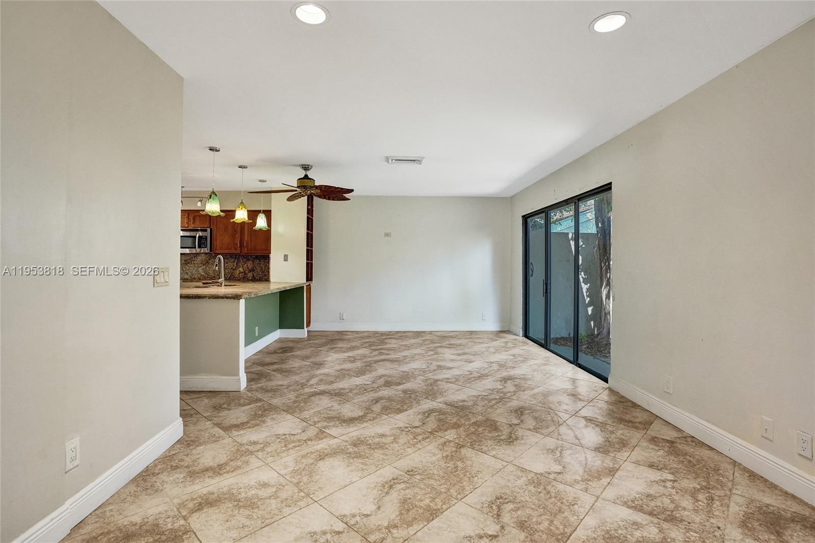 BAYTOWNE OF JONATHANS LAN - Residential