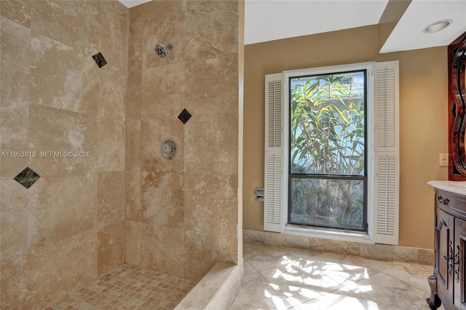 BAYTOWNE OF JONATHANS LAN - Residential