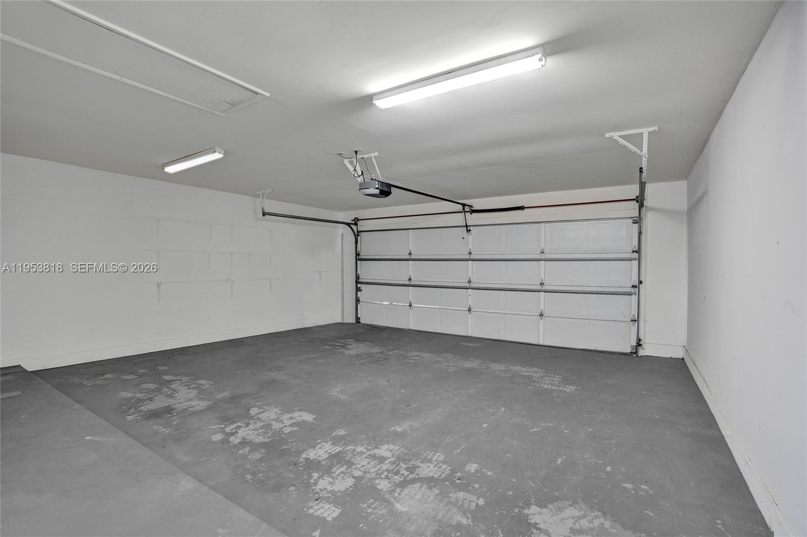 BAYTOWNE OF JONATHANS LAN - Residential