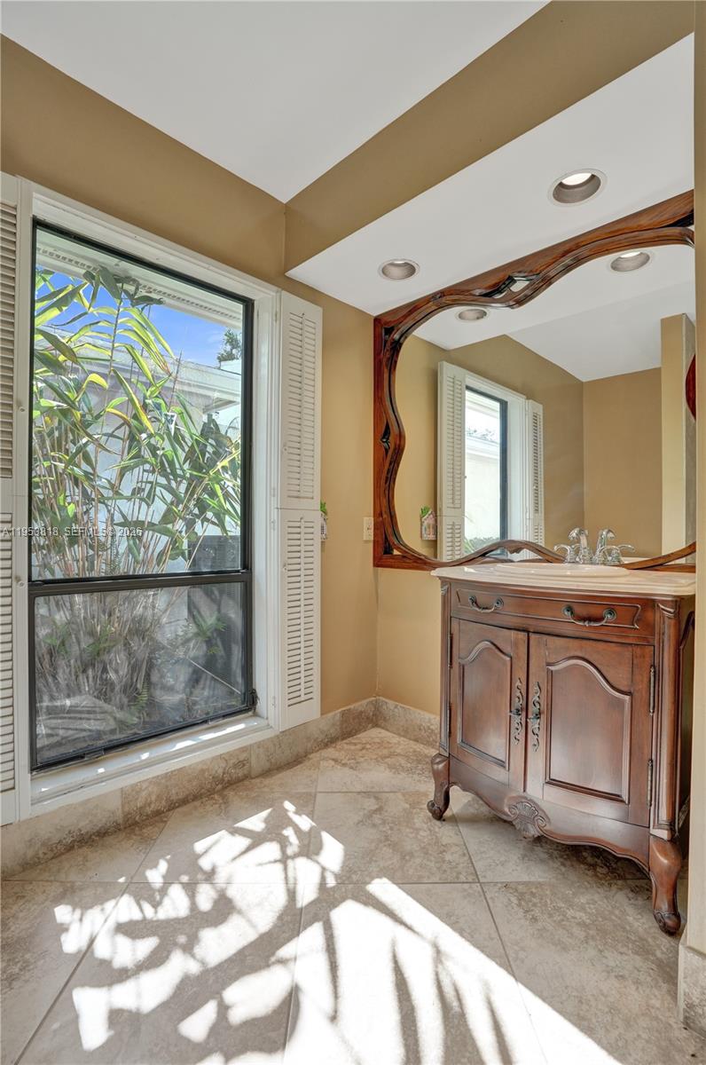 BAYTOWNE OF JONATHANS LAN - Residential