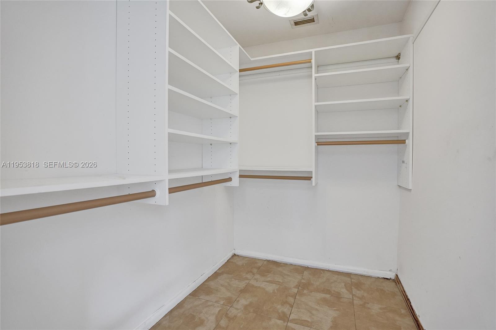 BAYTOWNE OF JONATHANS LAN - Residential