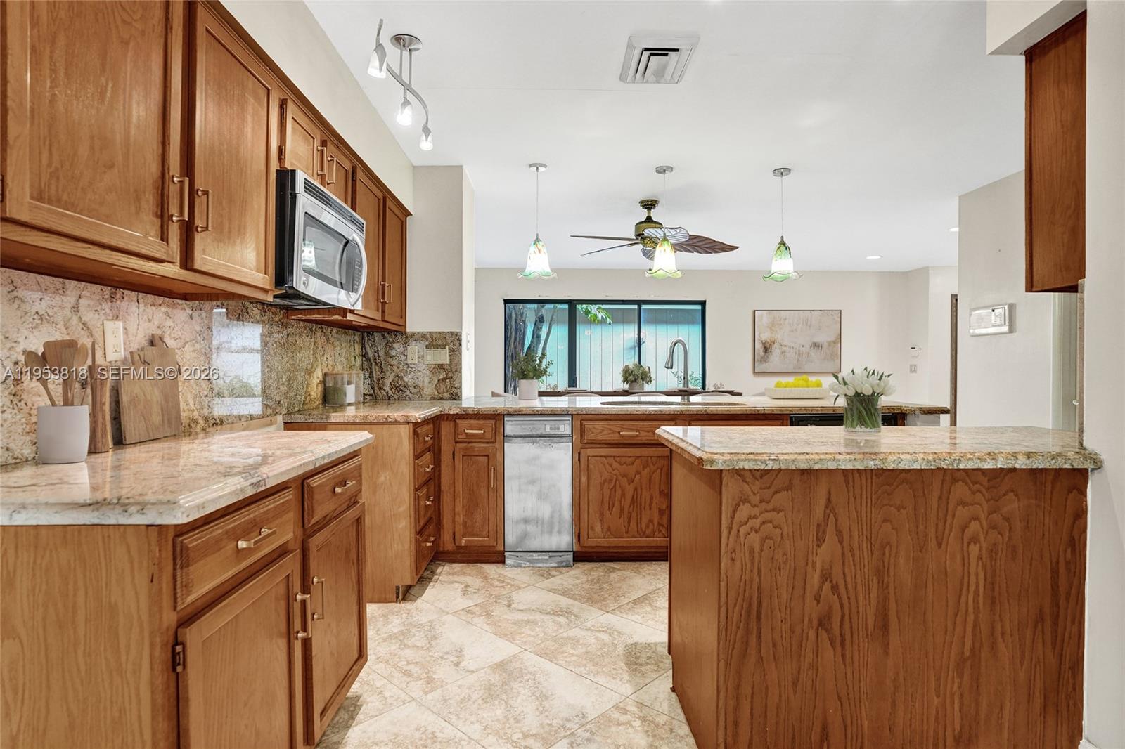 BAYTOWNE OF JONATHANS LAN - Residential