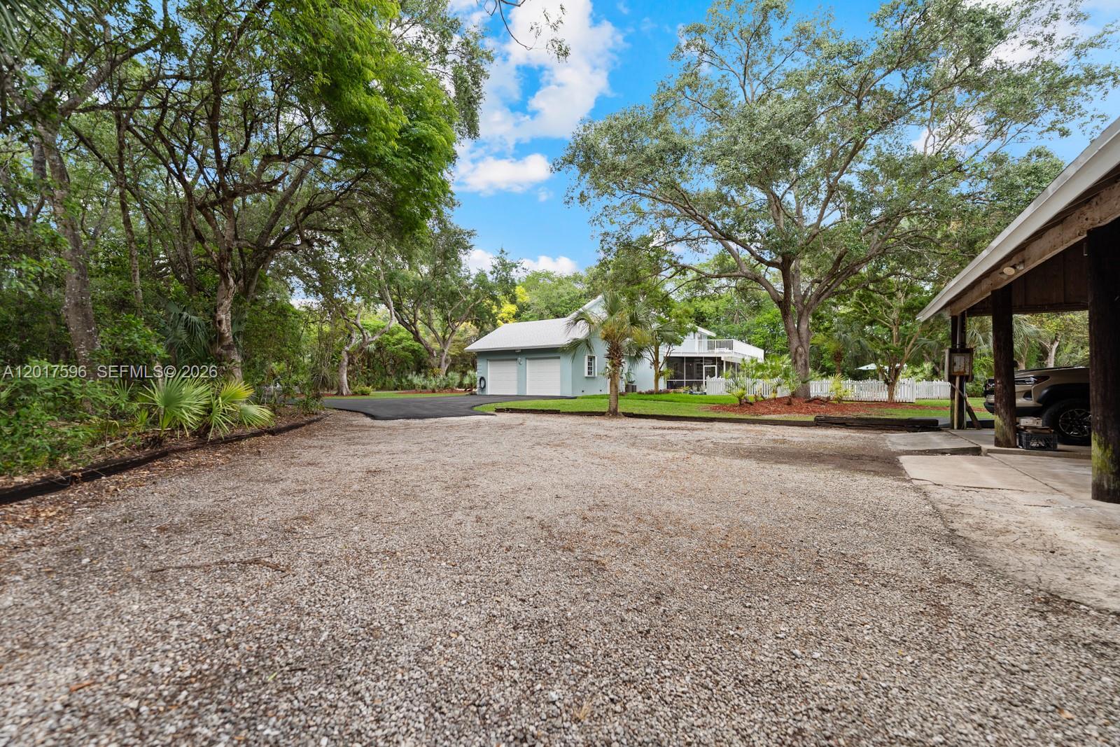 REDLANDS - Residential