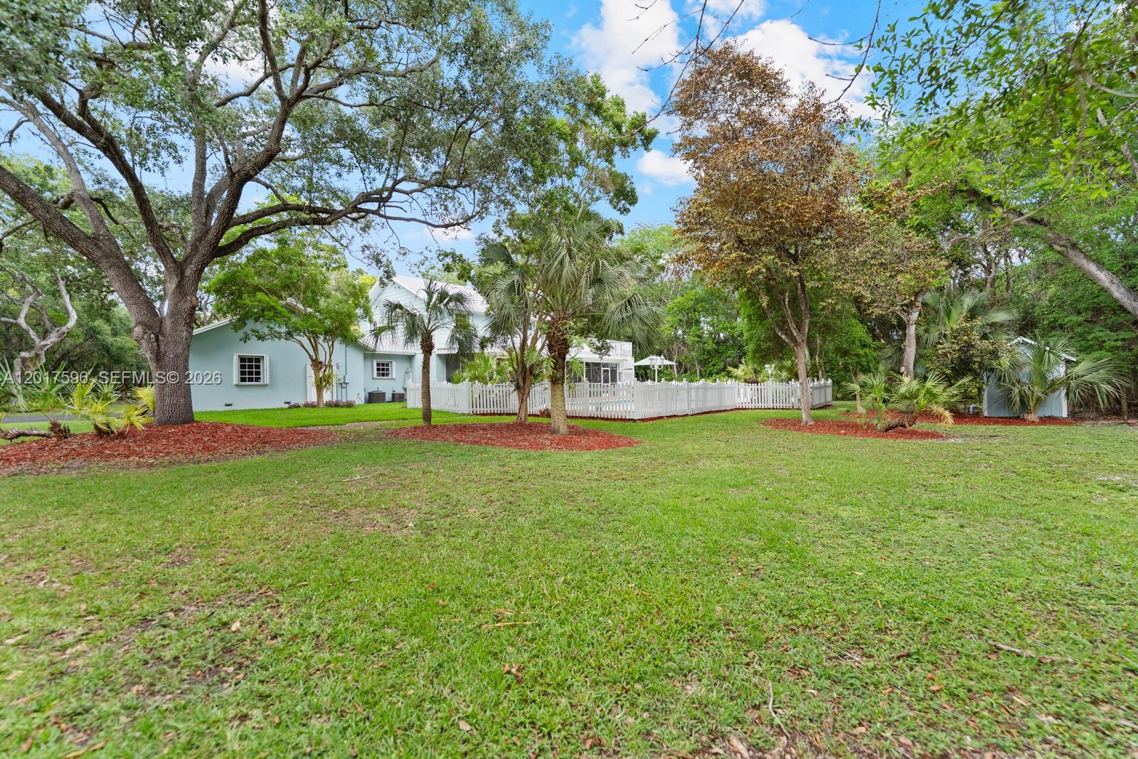 REDLANDS - Residential