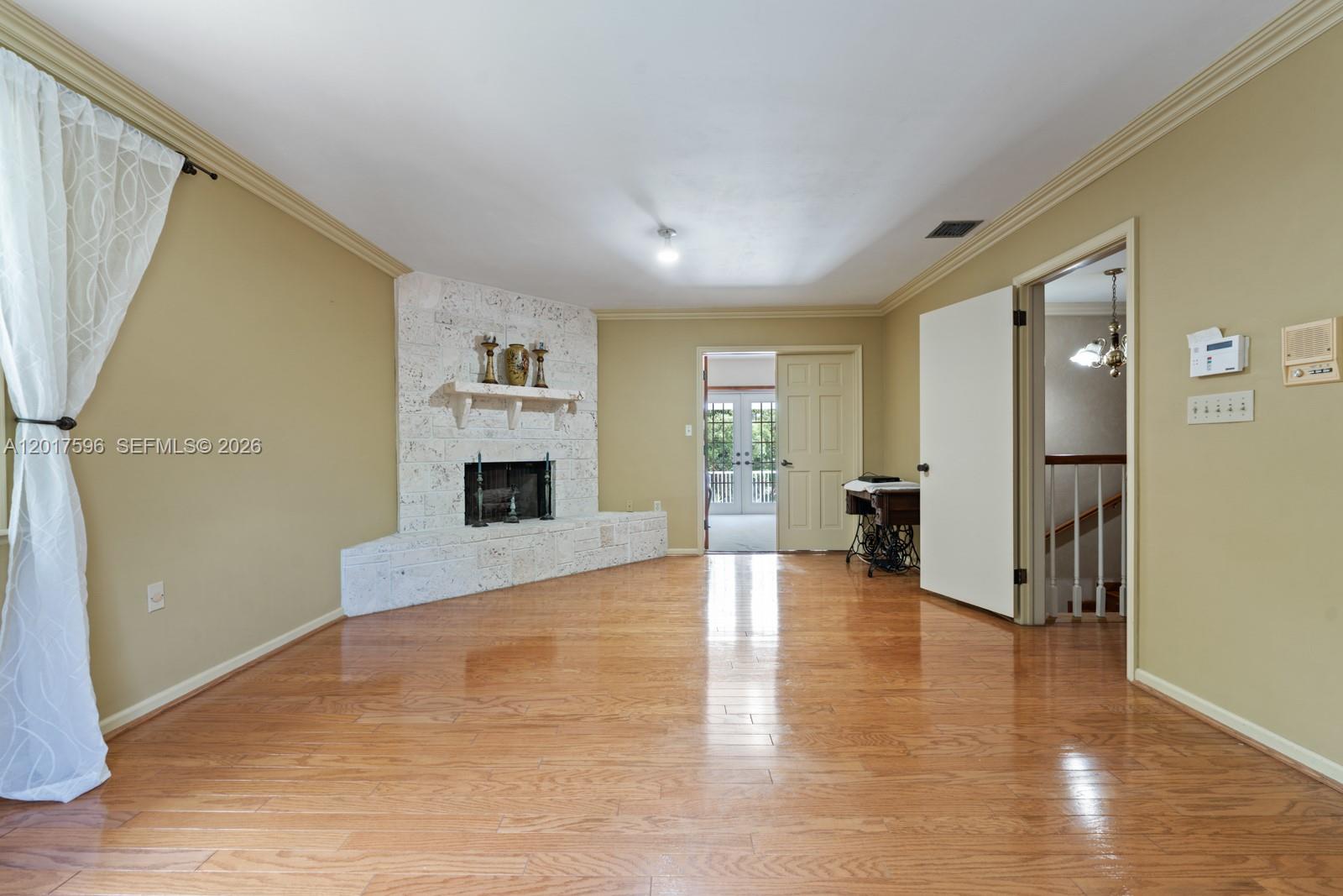 REDLANDS - Residential