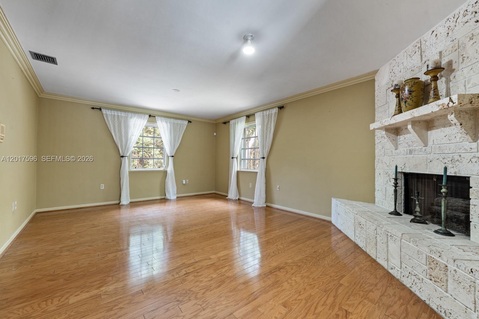 REDLANDS - Residential