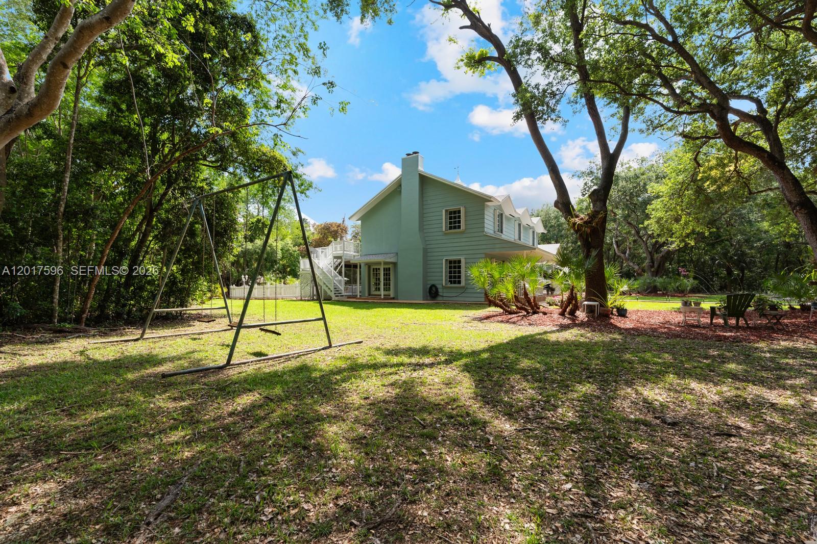 REDLANDS - Residential
