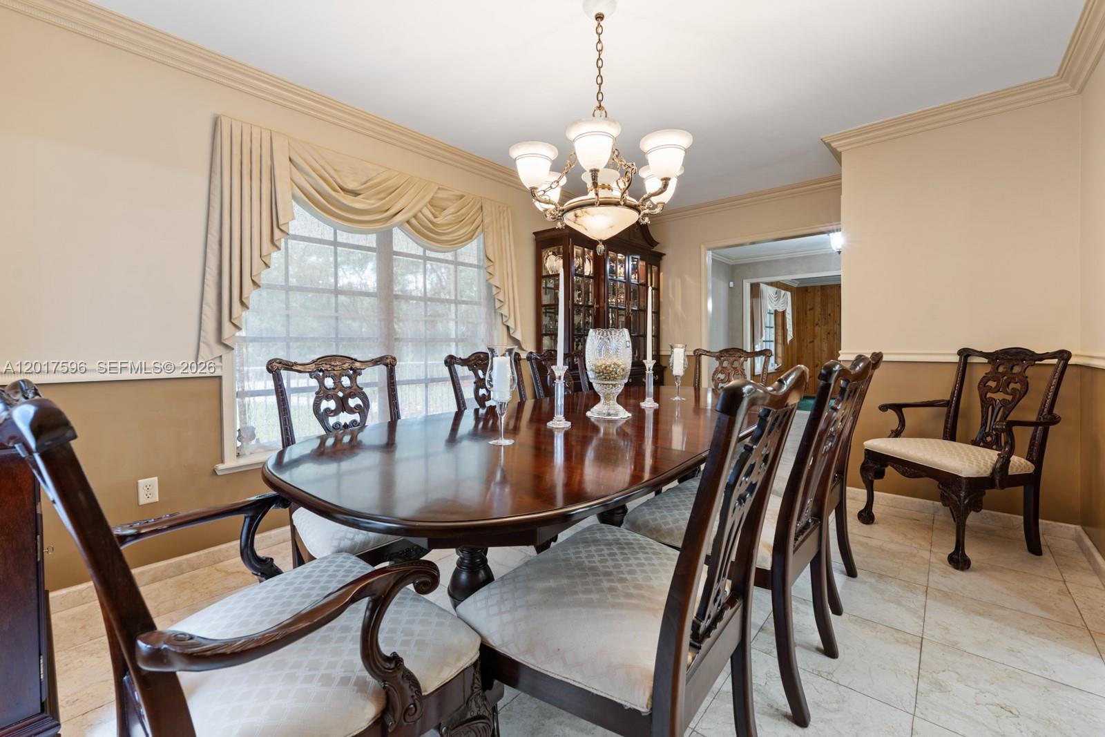 REDLANDS - Residential