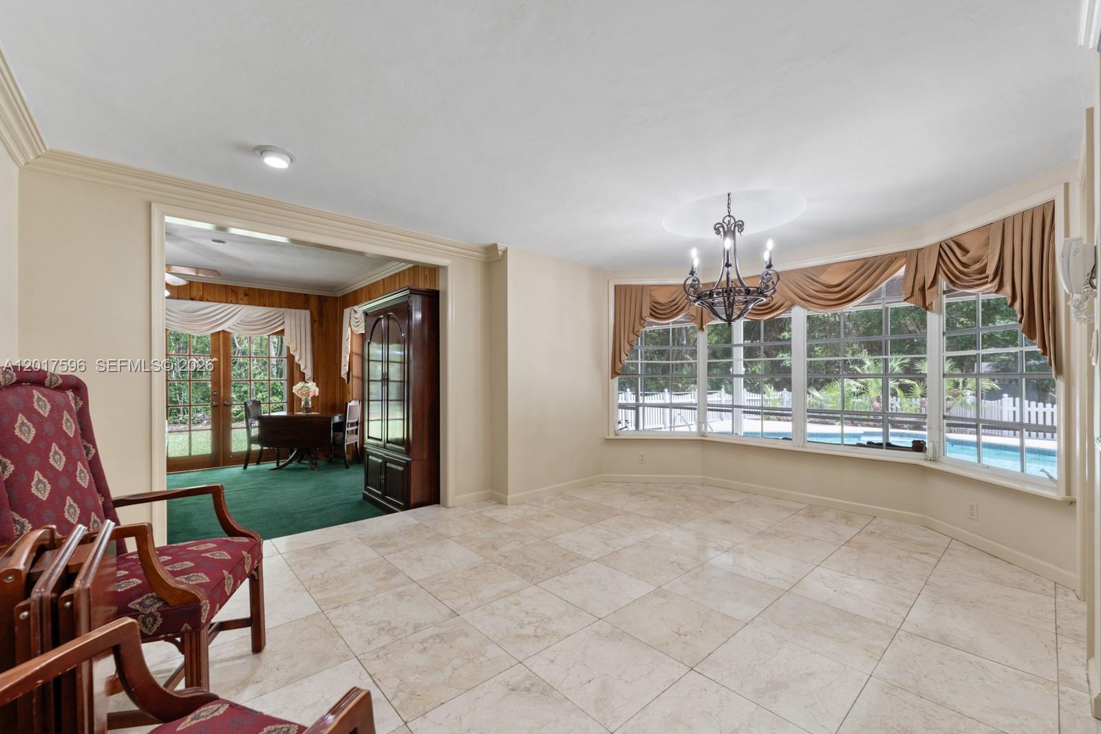REDLANDS - Residential
