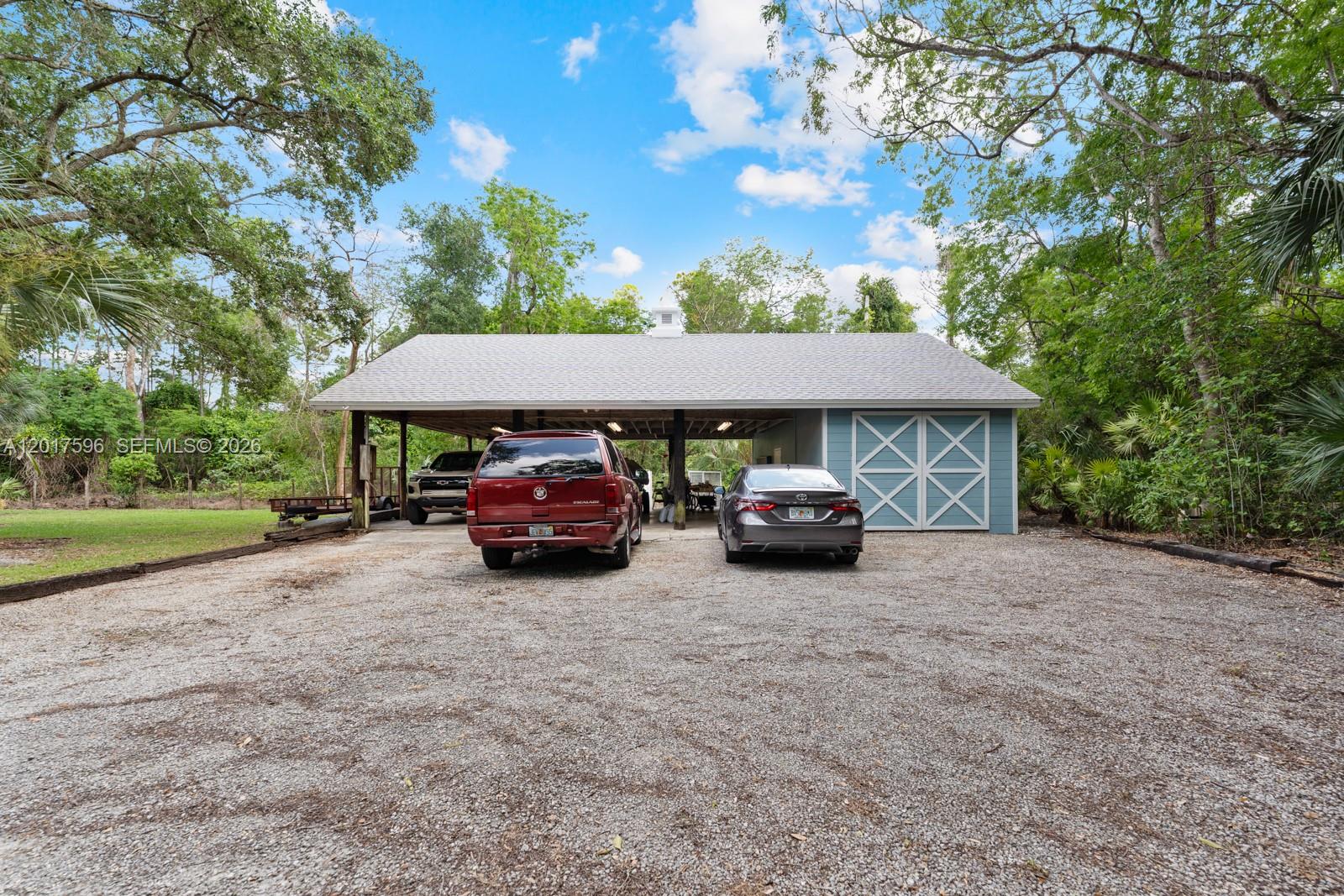 REDLANDS - Residential