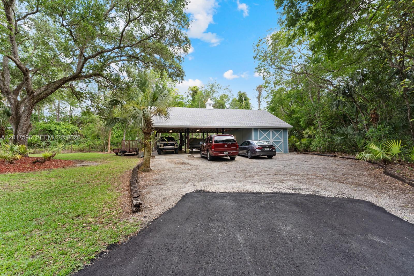 REDLANDS - Residential