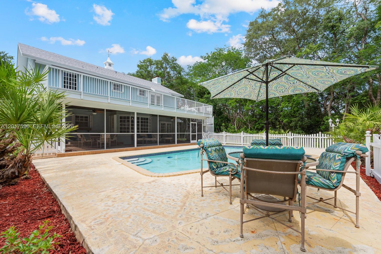 REDLANDS - Residential