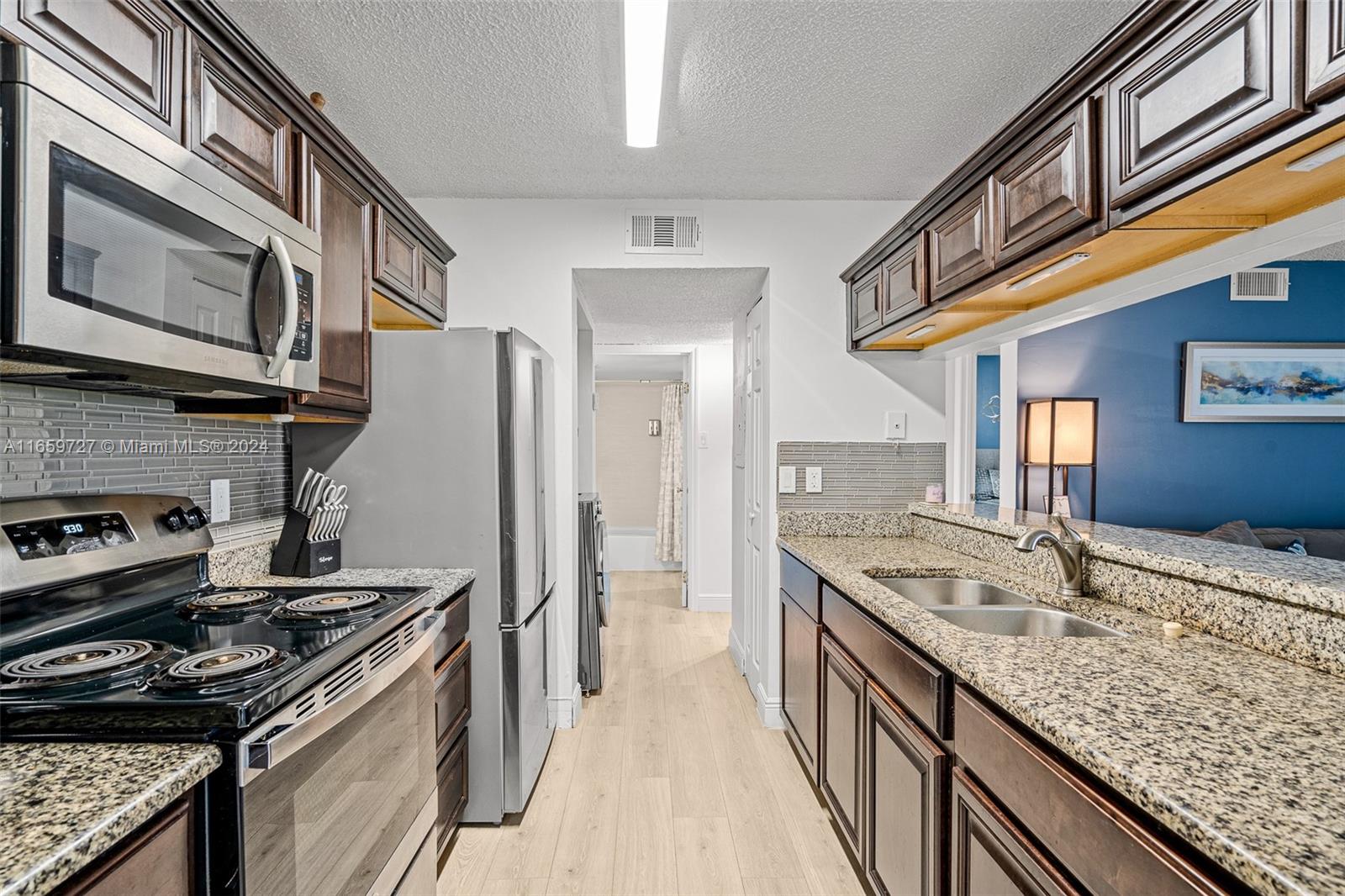 ROYAL PALM PLACE - Residential