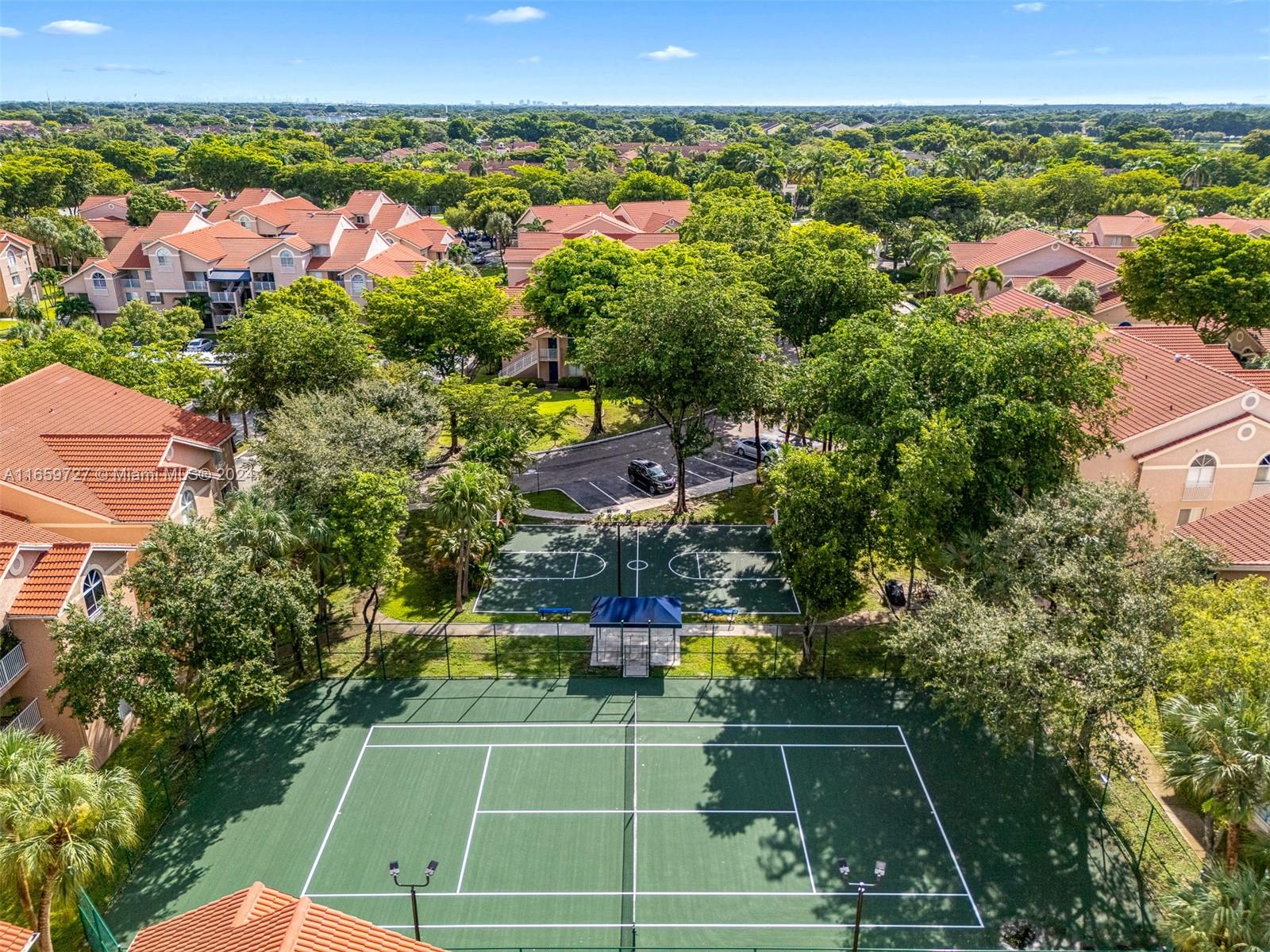 ROYAL PALM PLACE - Residential
