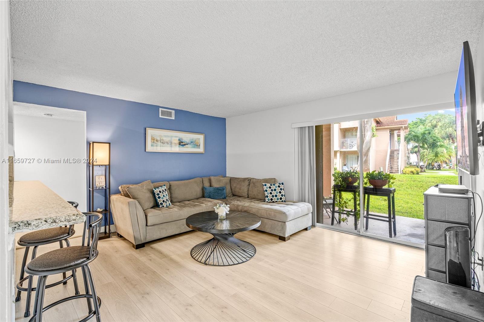 ROYAL PALM PLACE - Residential