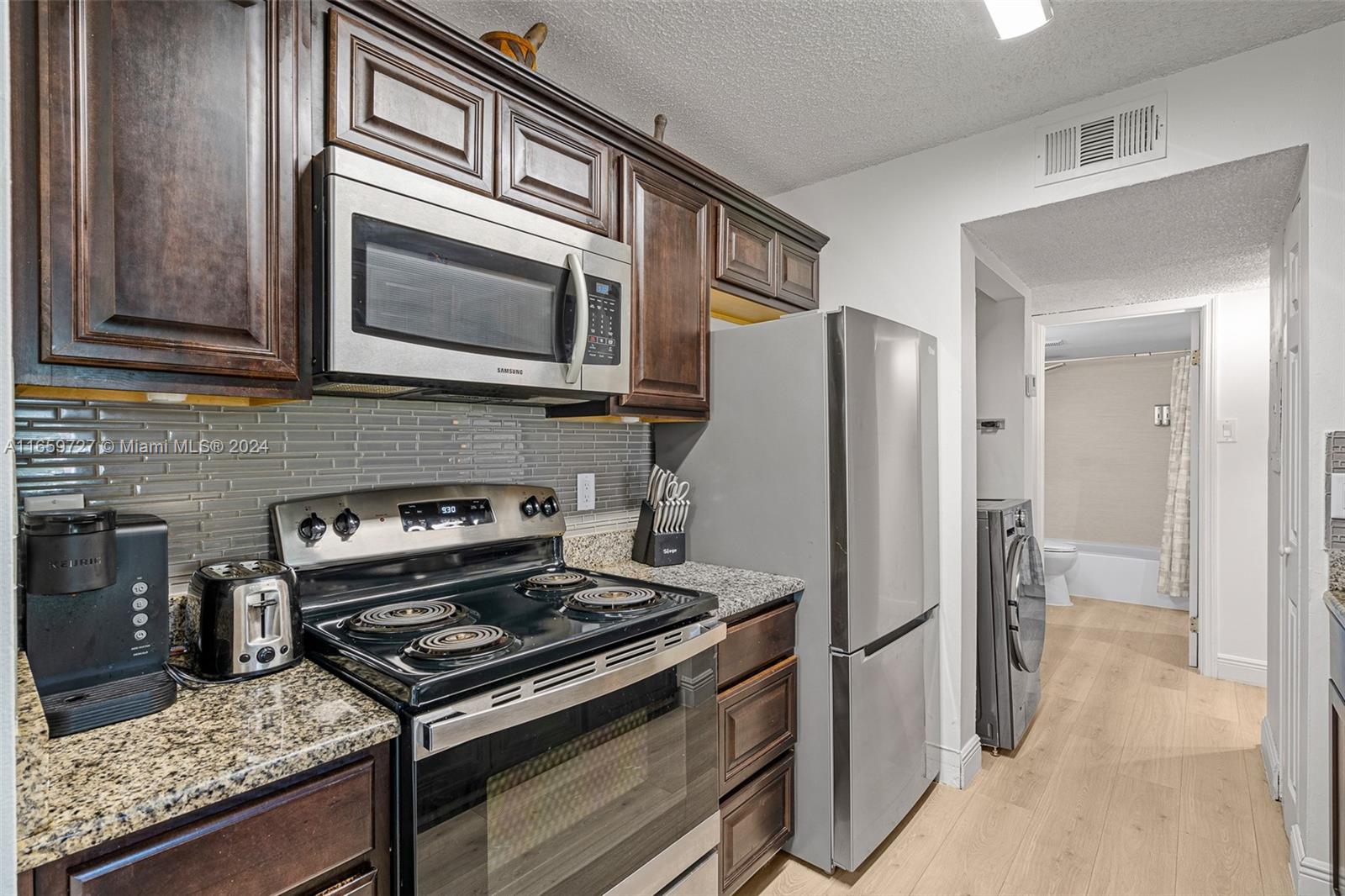 ROYAL PALM PLACE - Residential