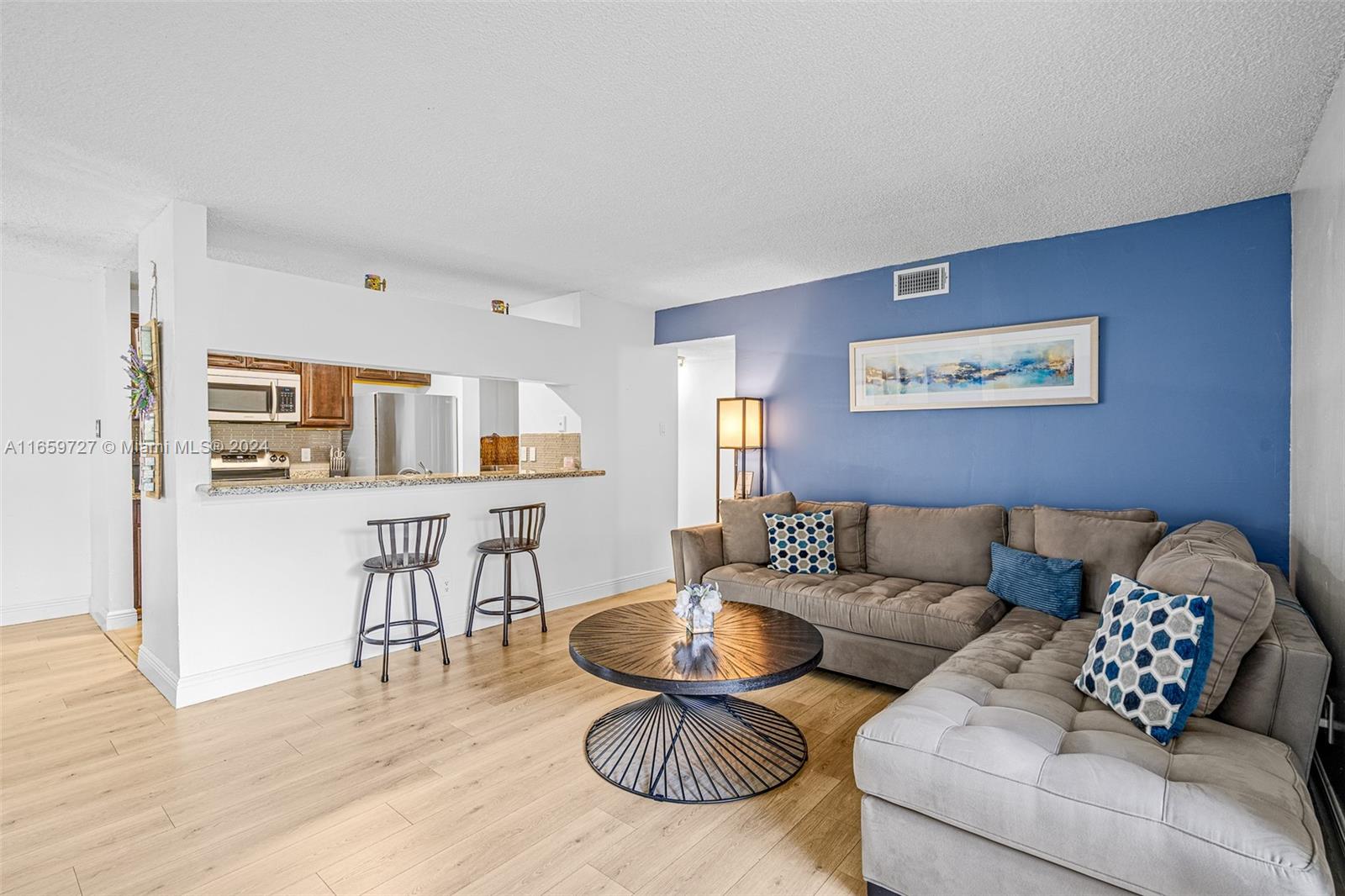 ROYAL PALM PLACE - Residential
