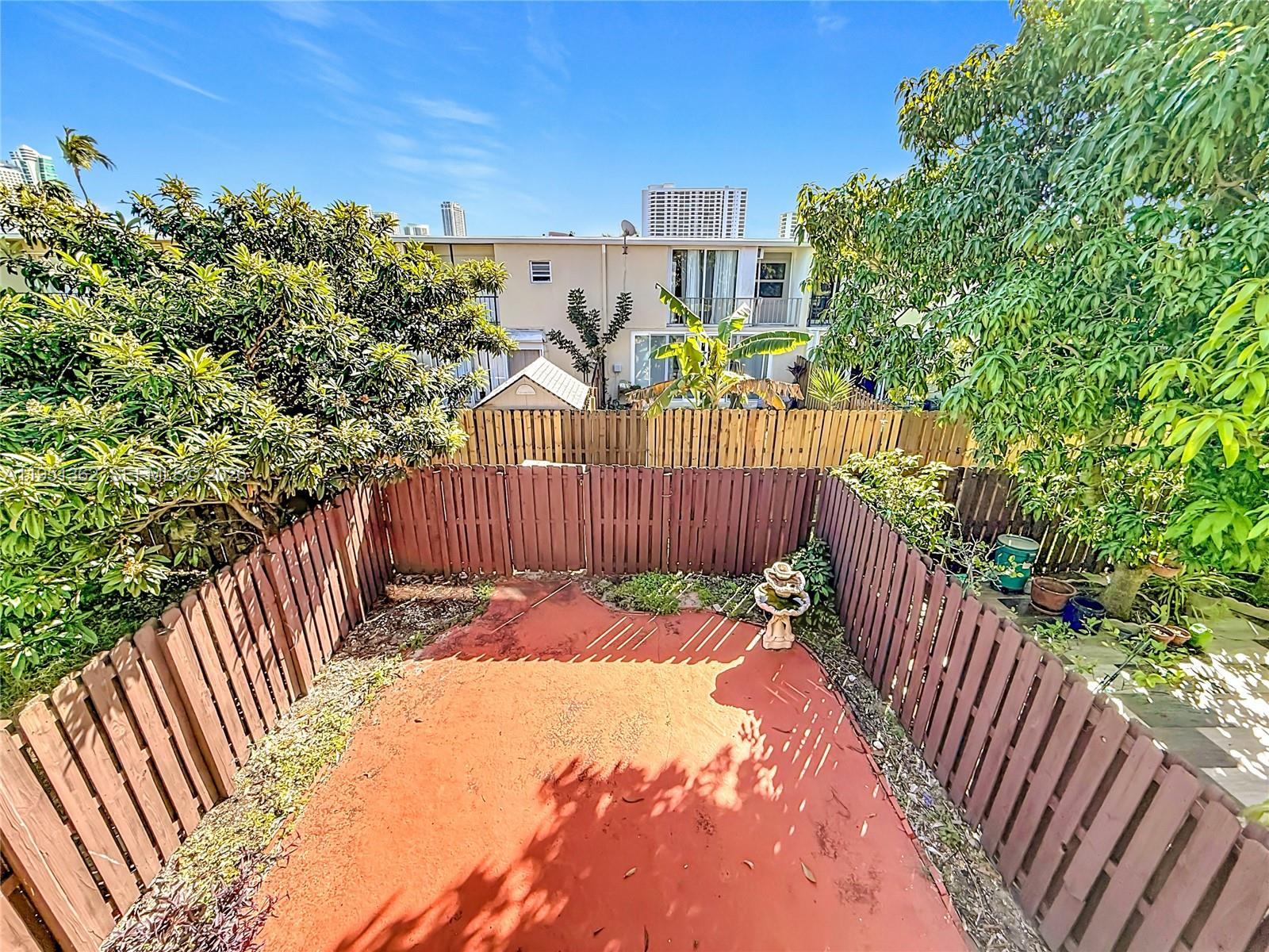 VENETIAN PARK IV CONDO - Residential