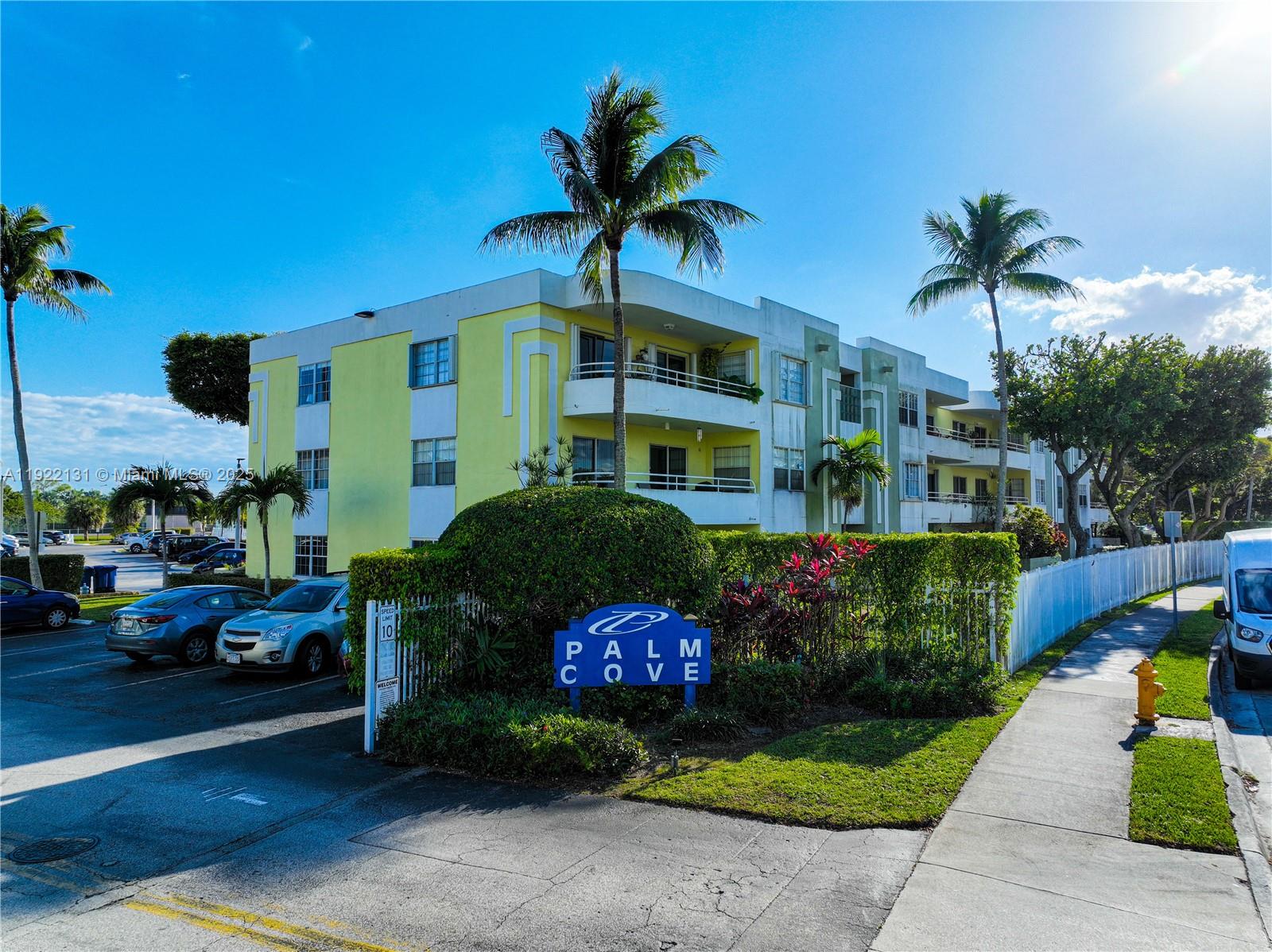 PALM COVE COND - Residential