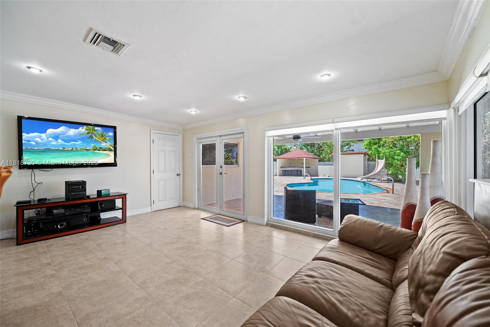 CORAL VILLAS REV - Residential