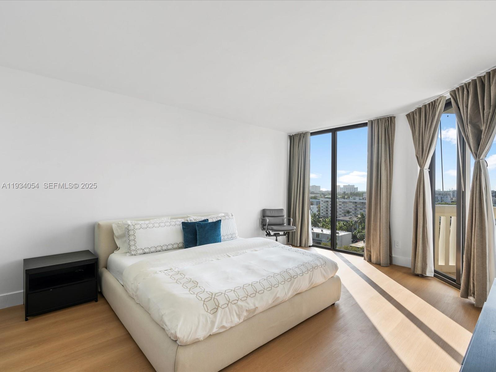 2000 ISL BLVD WILLIAMS IS - Residential