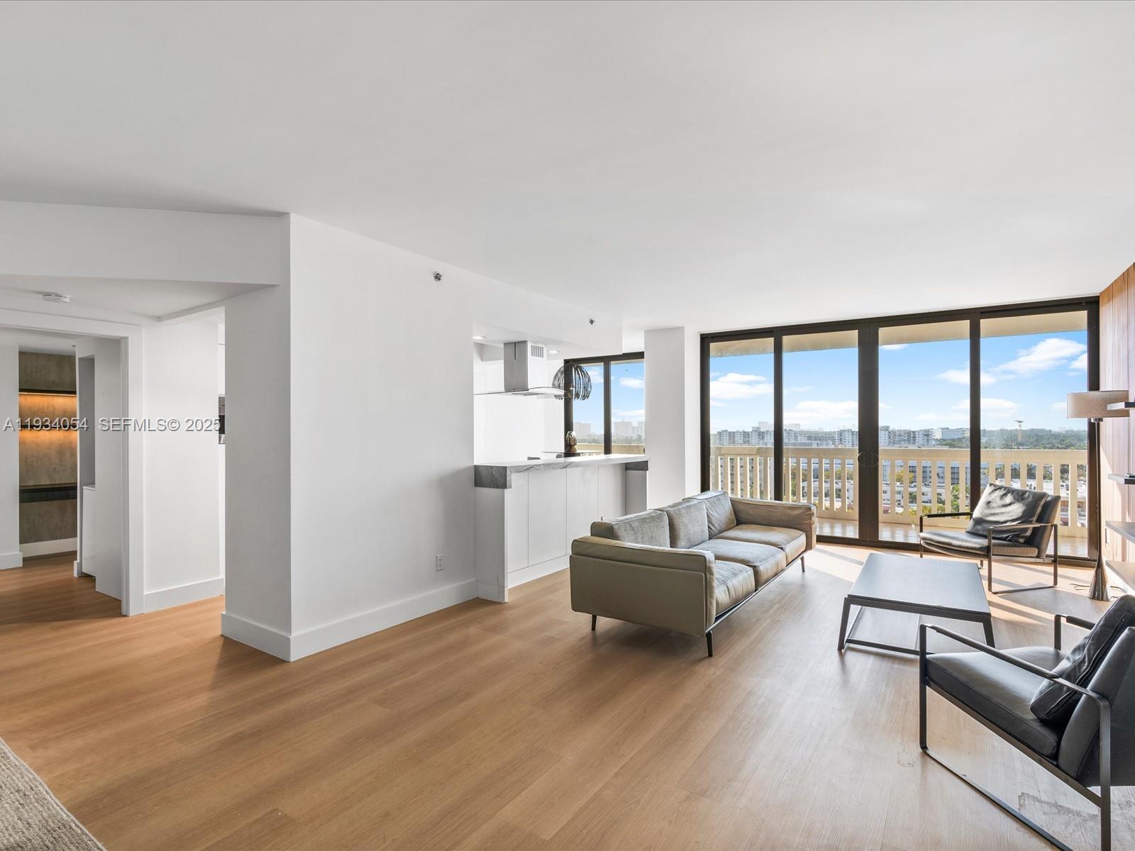 2000 ISL BLVD WILLIAMS IS - Residential