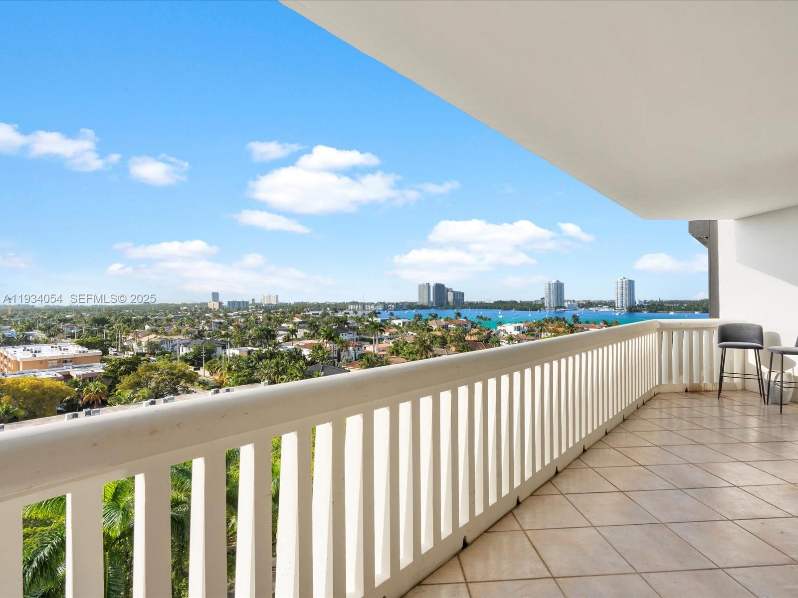 2000 ISL BLVD WILLIAMS IS - Residential