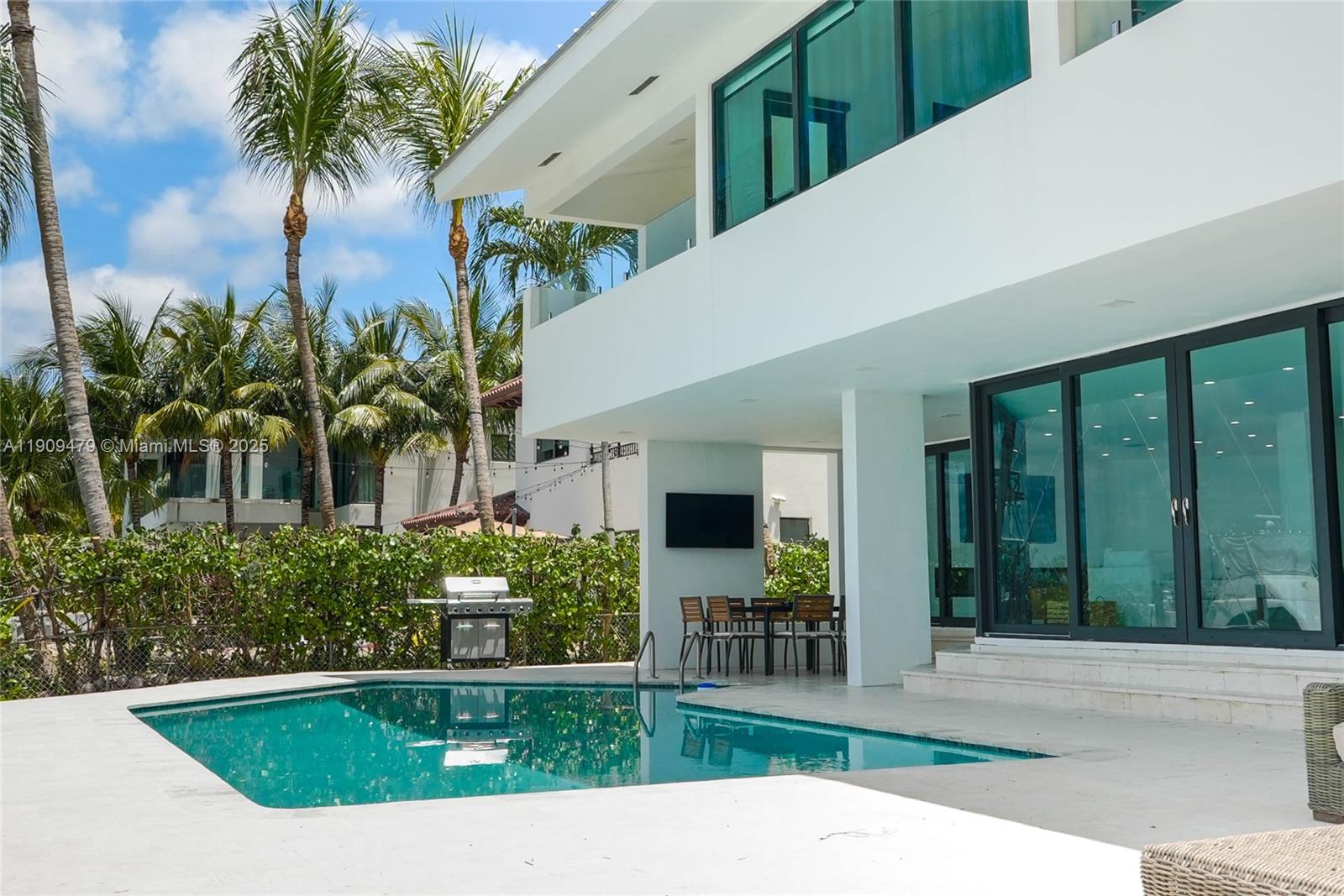 NORTH BAY ISLAND - Residential