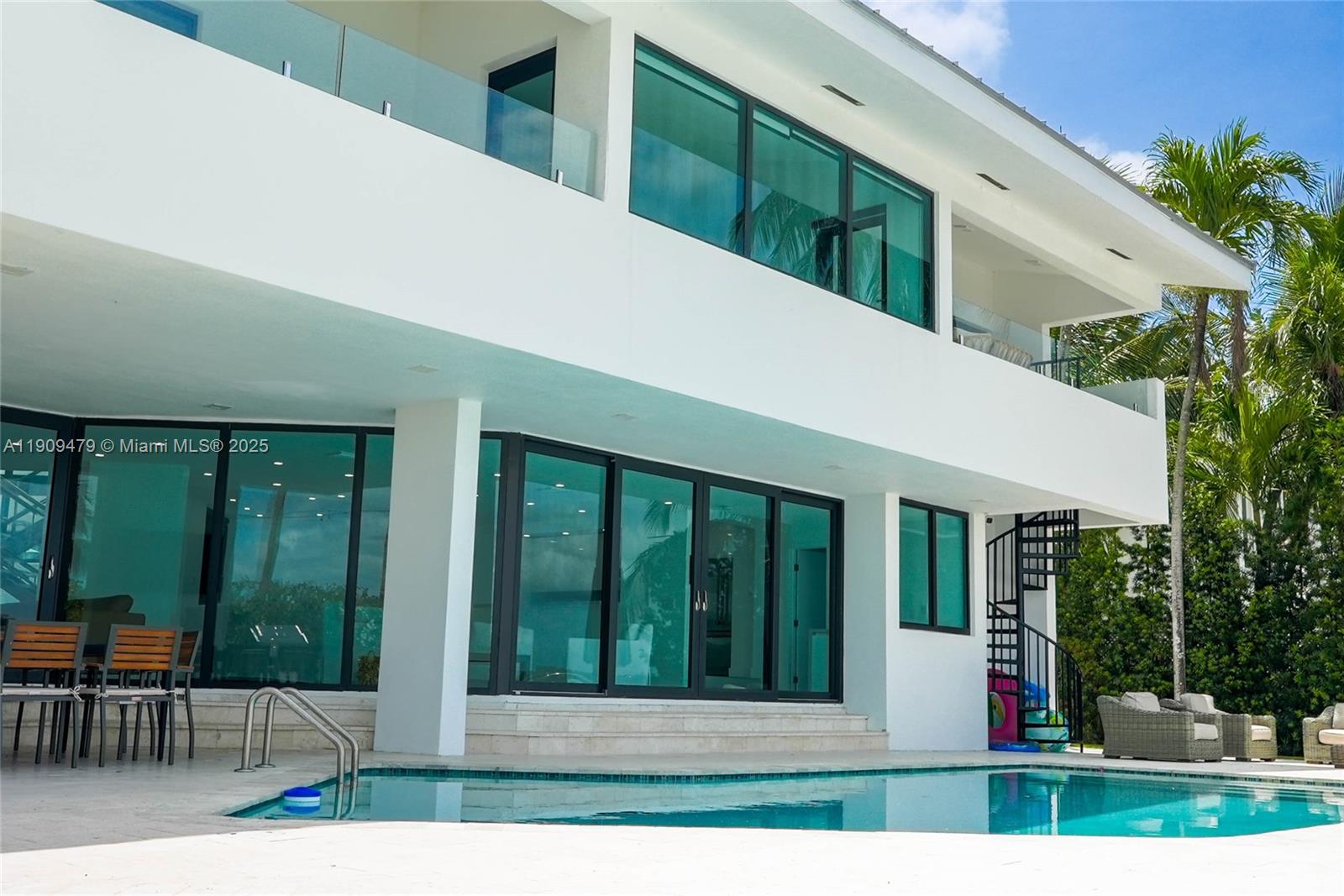 NORTH BAY ISLAND - Residential