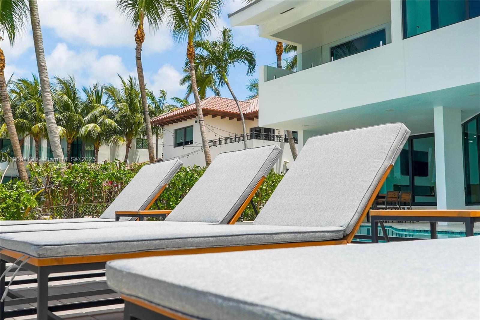 NORTH BAY ISLAND - Residential